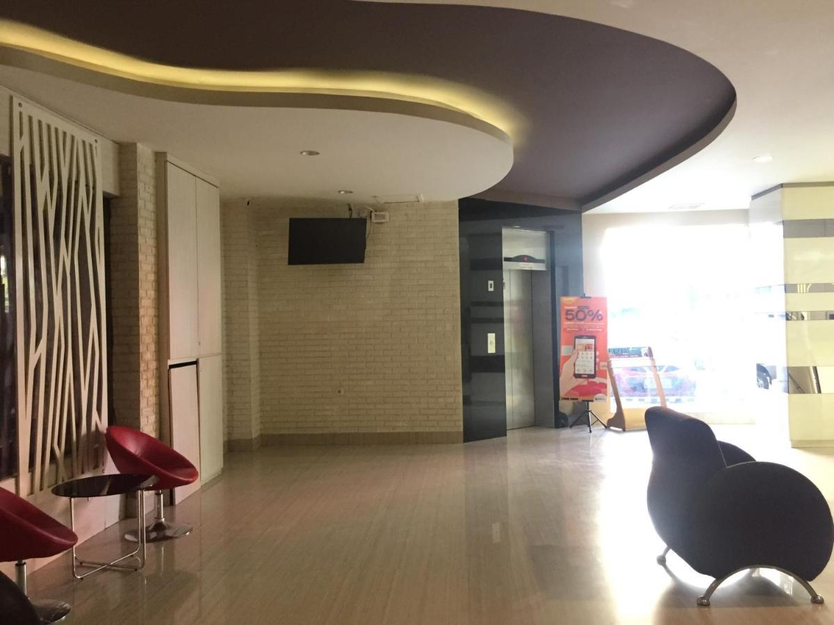 Reddoorz Plus @ Hotel Alden נקסר מראה חיצוני תמונה